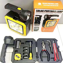 Lampe solaire portable avec boîte à outils